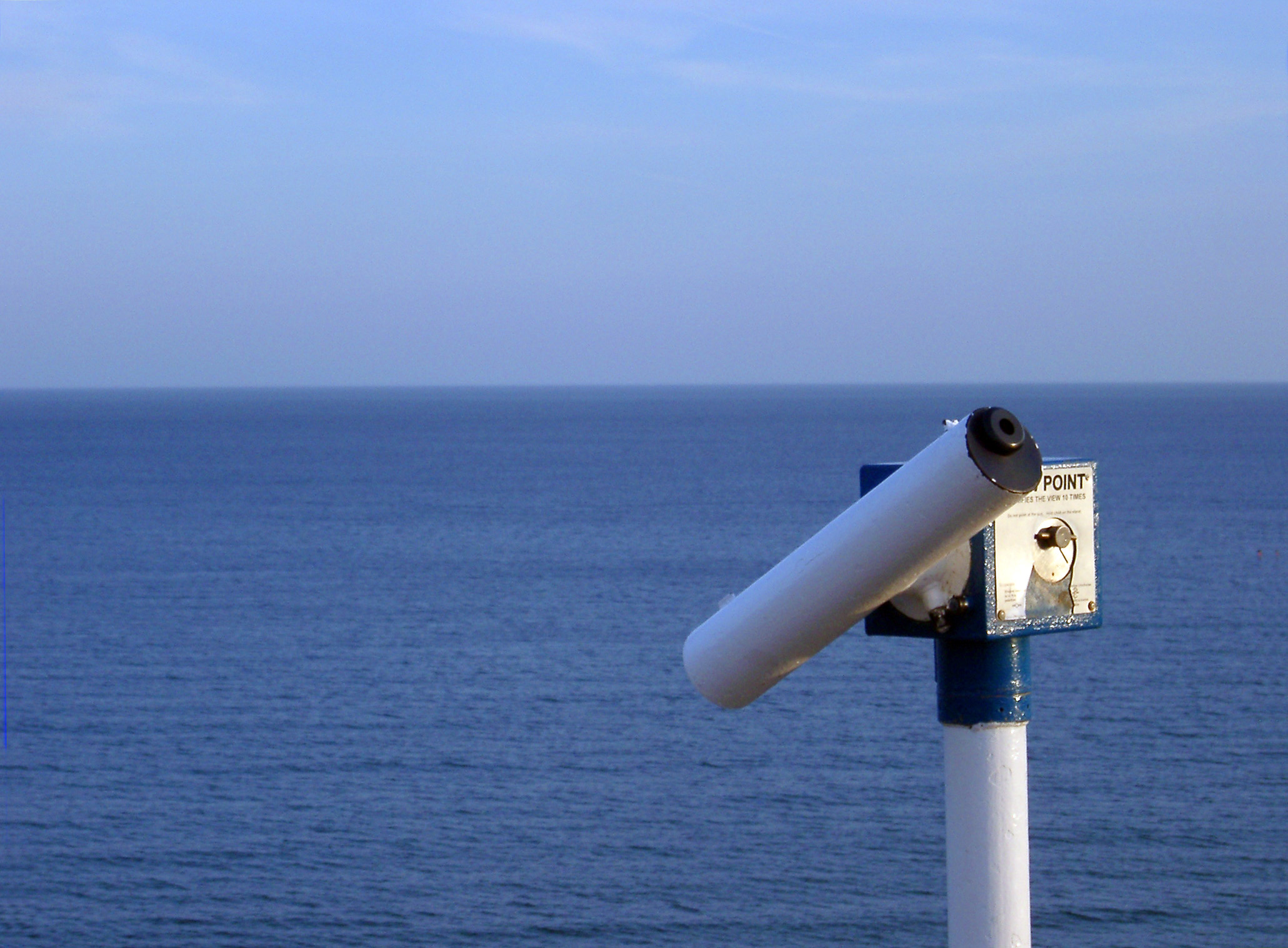 an image of waterfront telescope loooking out over the english channel