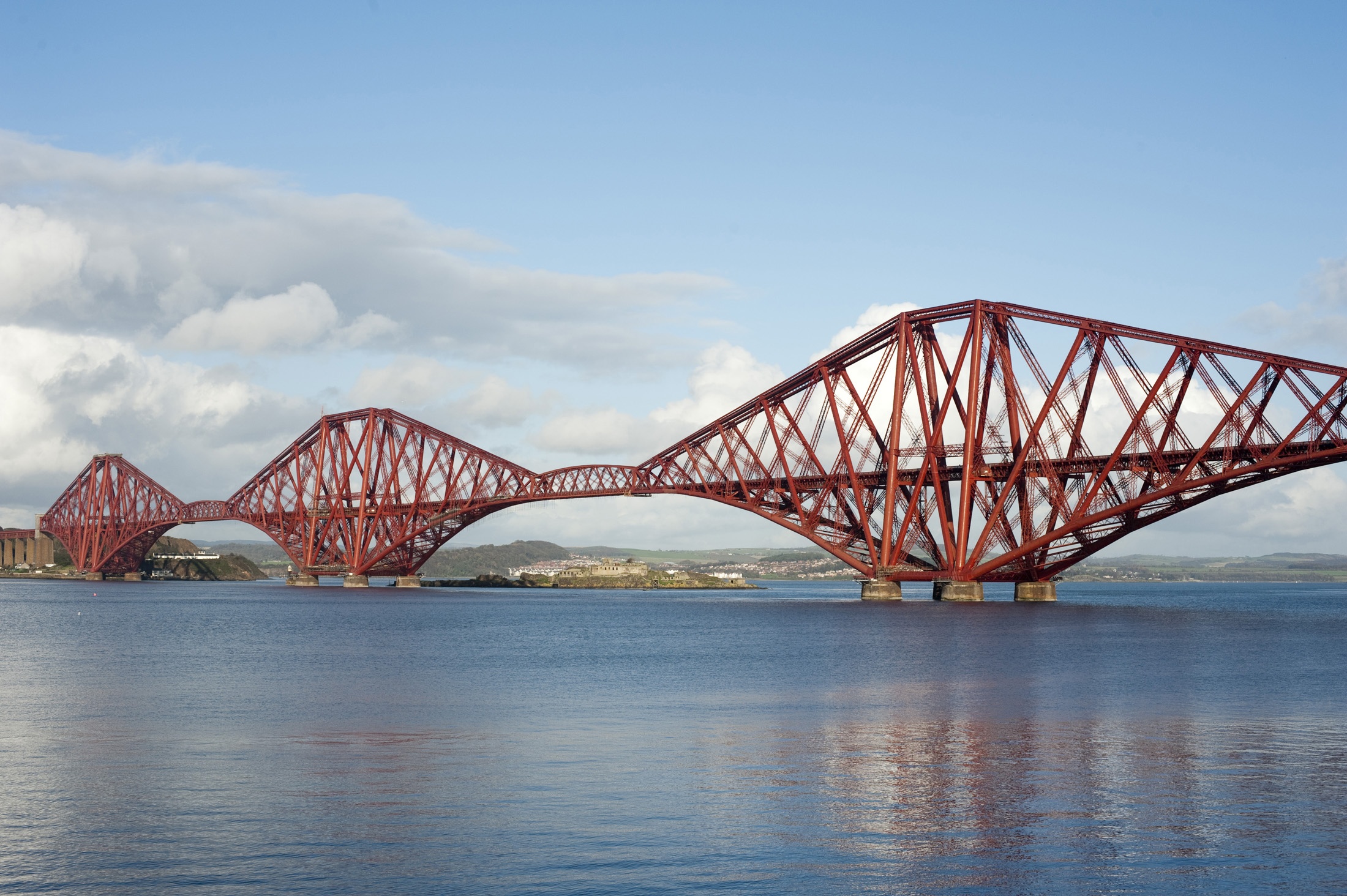an image of a sweeping view across the firth of forth including the island of Inchgarvie
