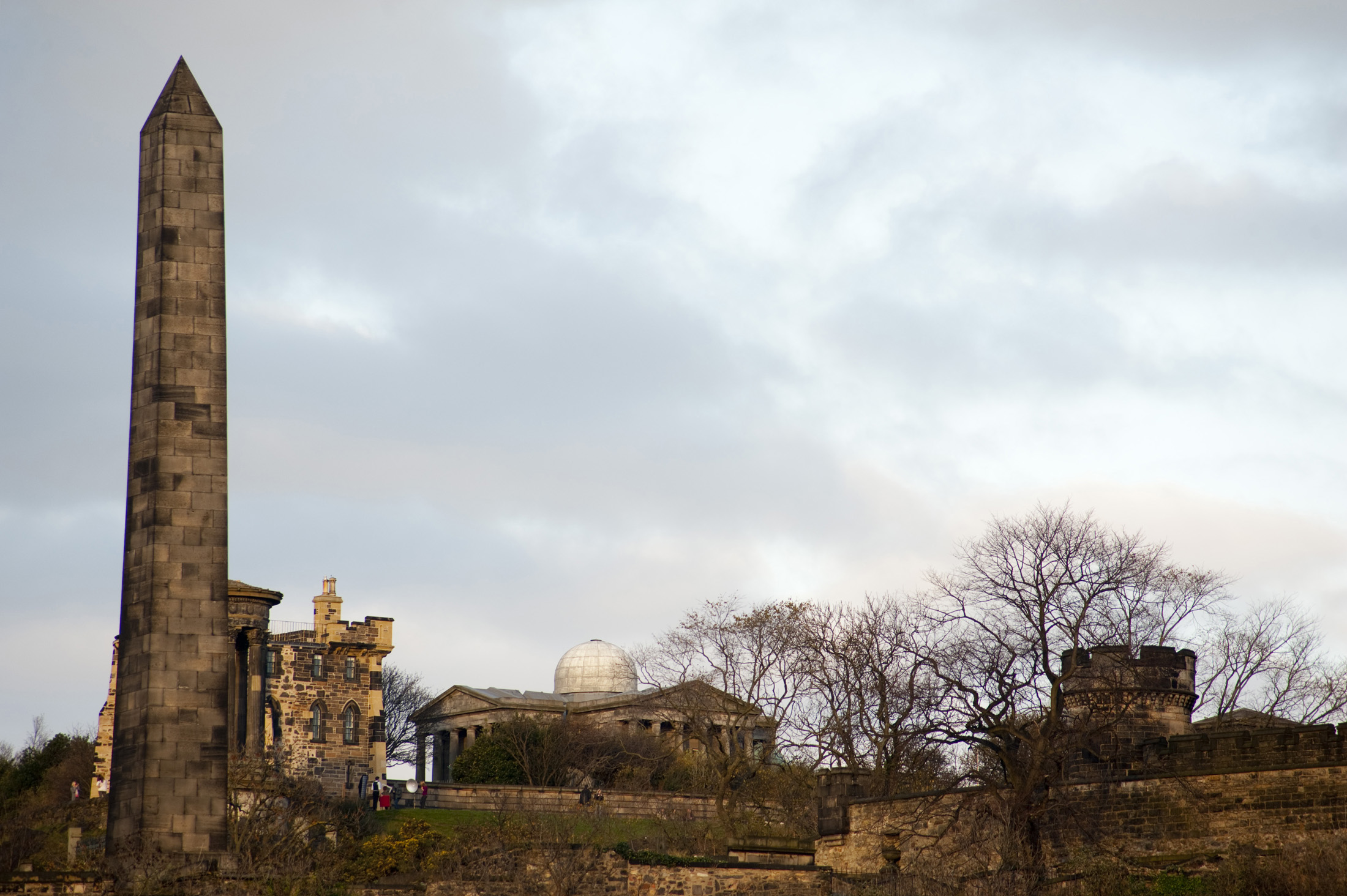 an image of a view of hamiltons obelisk on top of carlton hill, edinbrugh, scotland