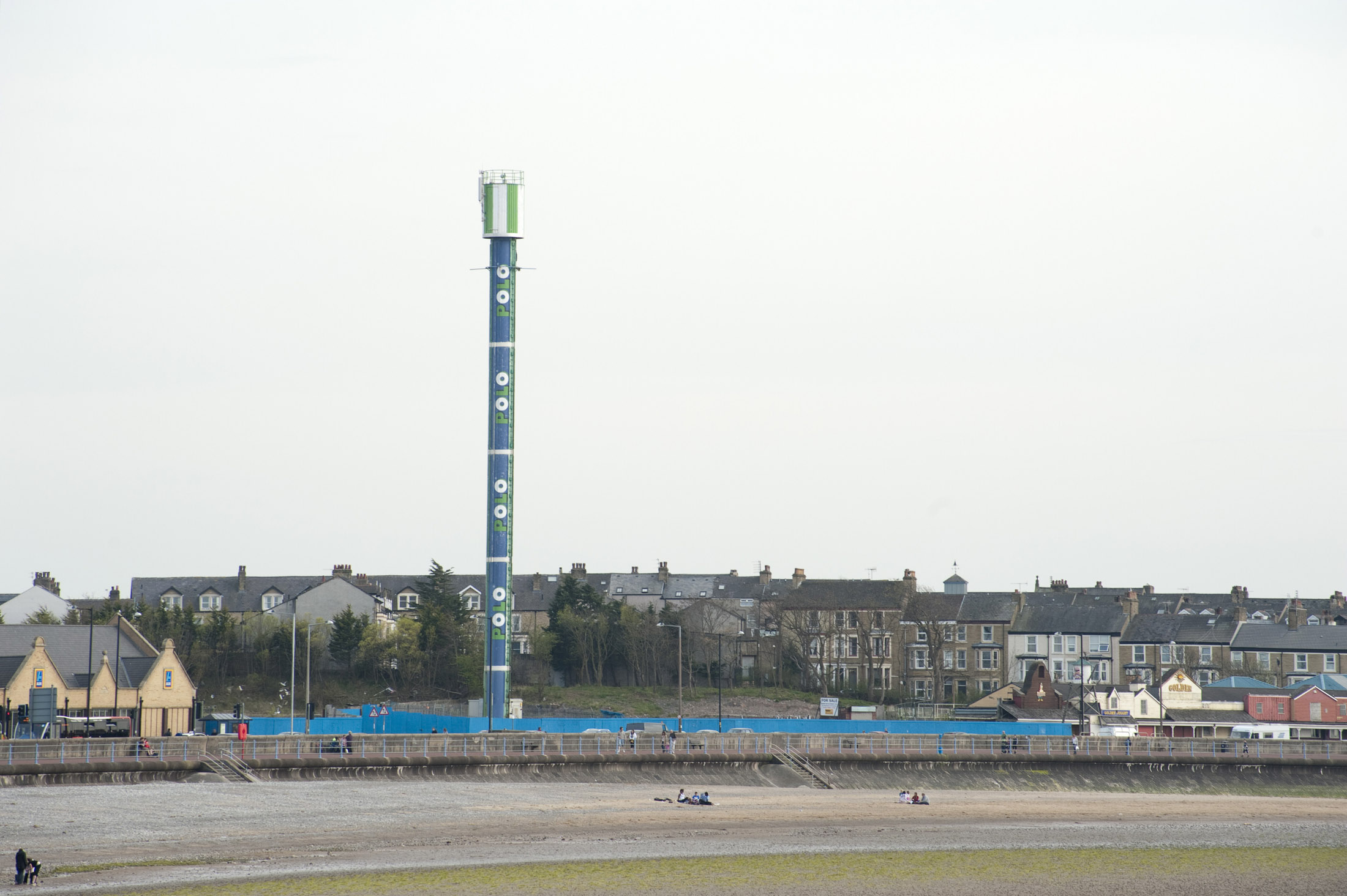 an image of one of the last remaining attractions from fronterland theme park after it closed