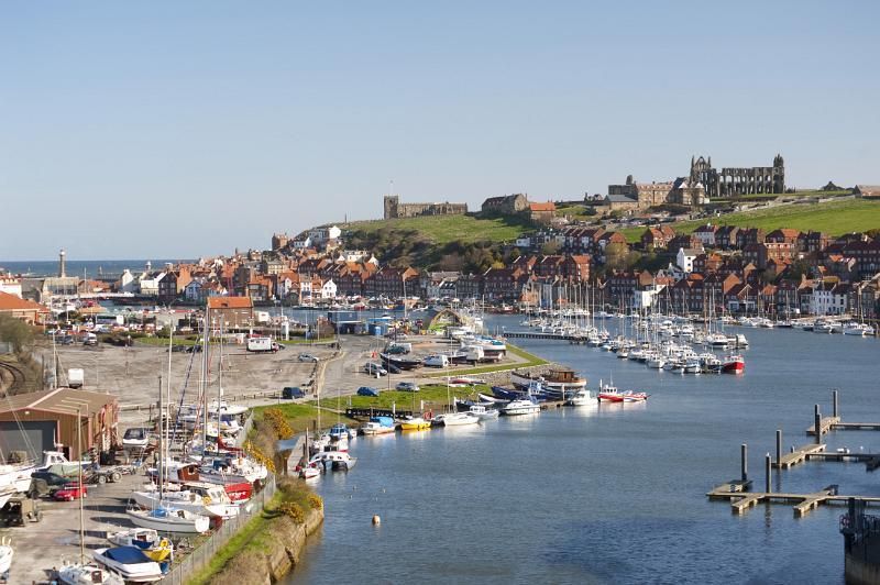 the river esk flowing through the coastal town of whitby
