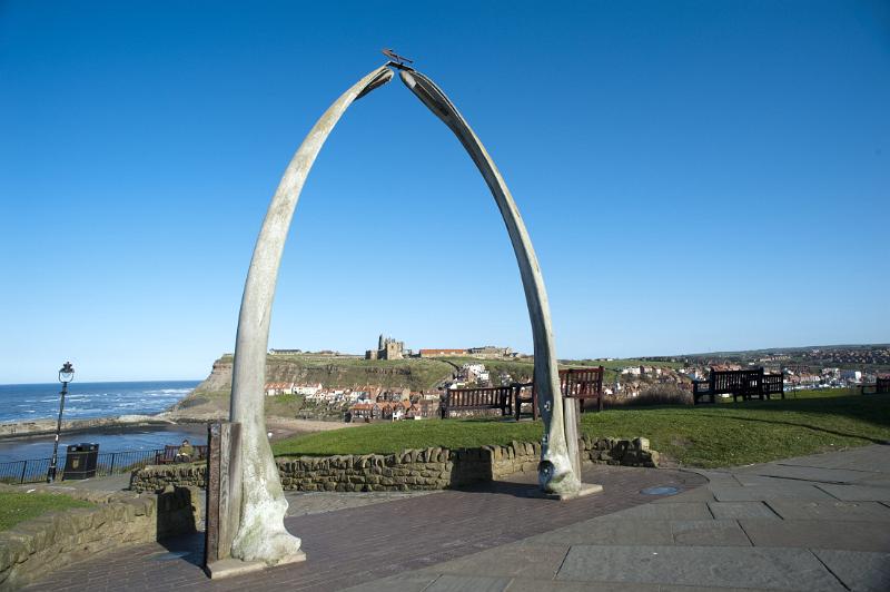 whalebone arch whalebone arch at whitby west cliff comemorates the whaling industry that was once a major part of town life