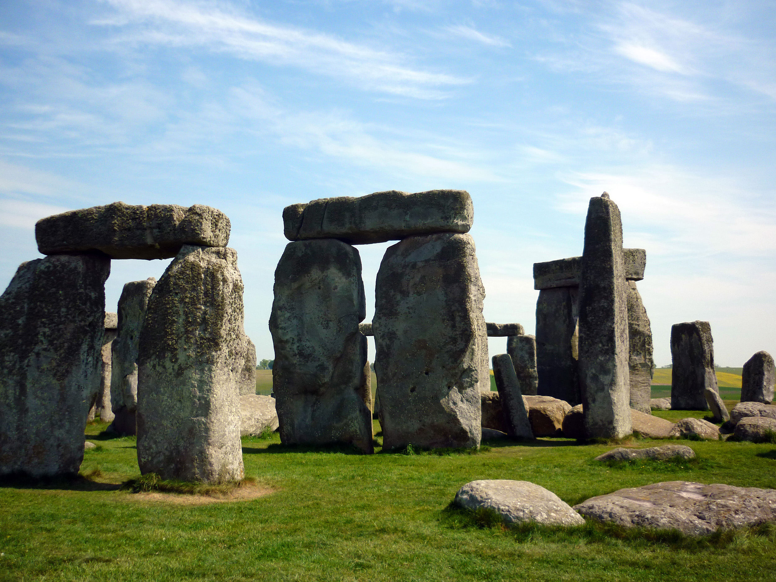 an image of details of the complex arrangmenet of stones in the famous neolithic stone circle