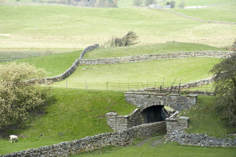 farming landscape, hawes, yorkshire dales national park