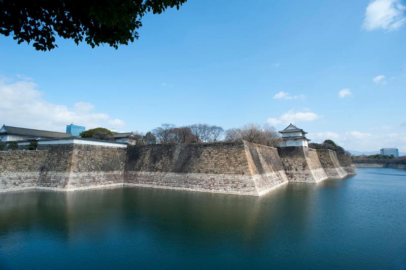 Osaka jo - Japanese style castle walls and moat