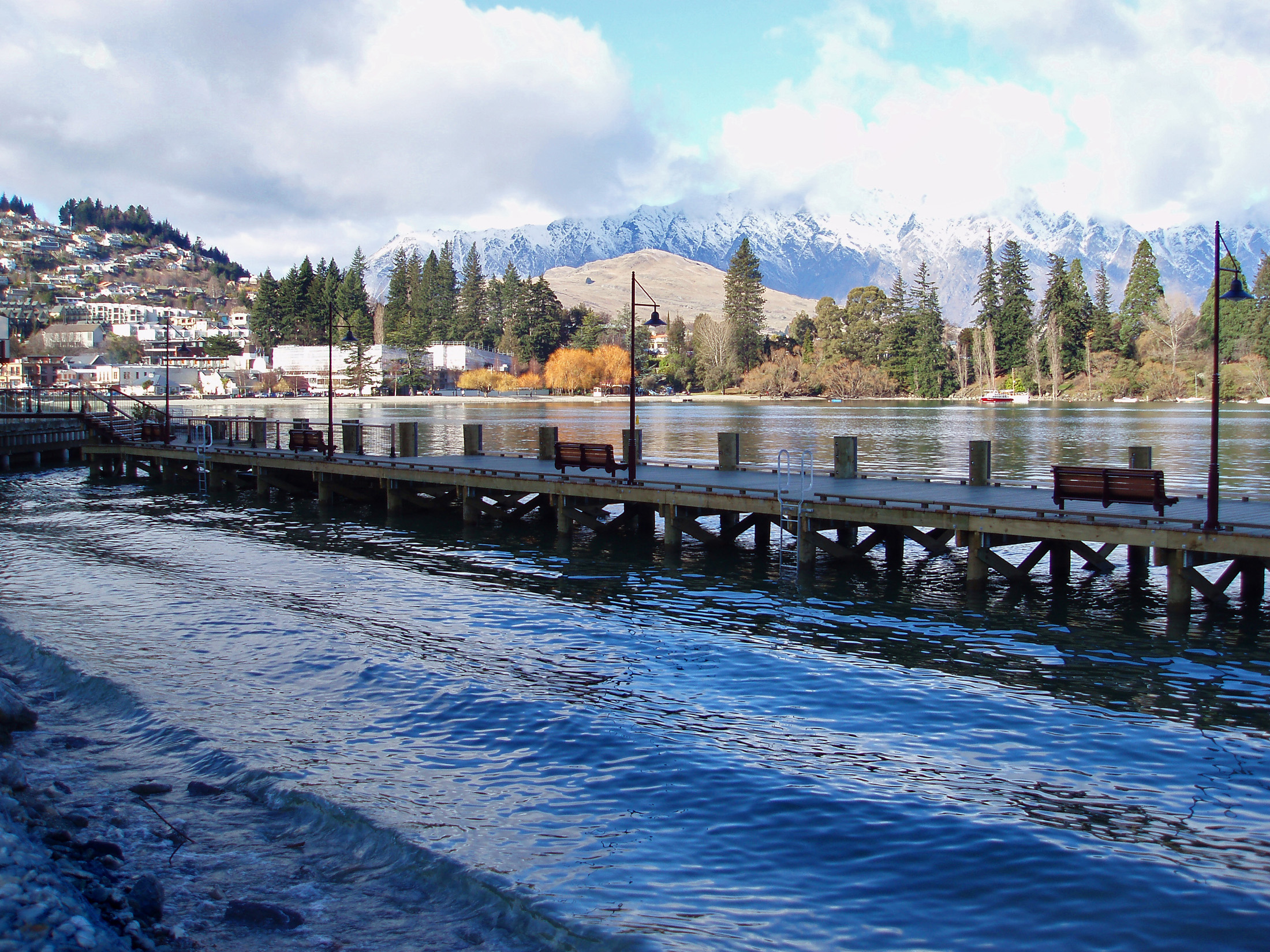 an image of the jetty on lake wakatipu, queenstown, newzealand