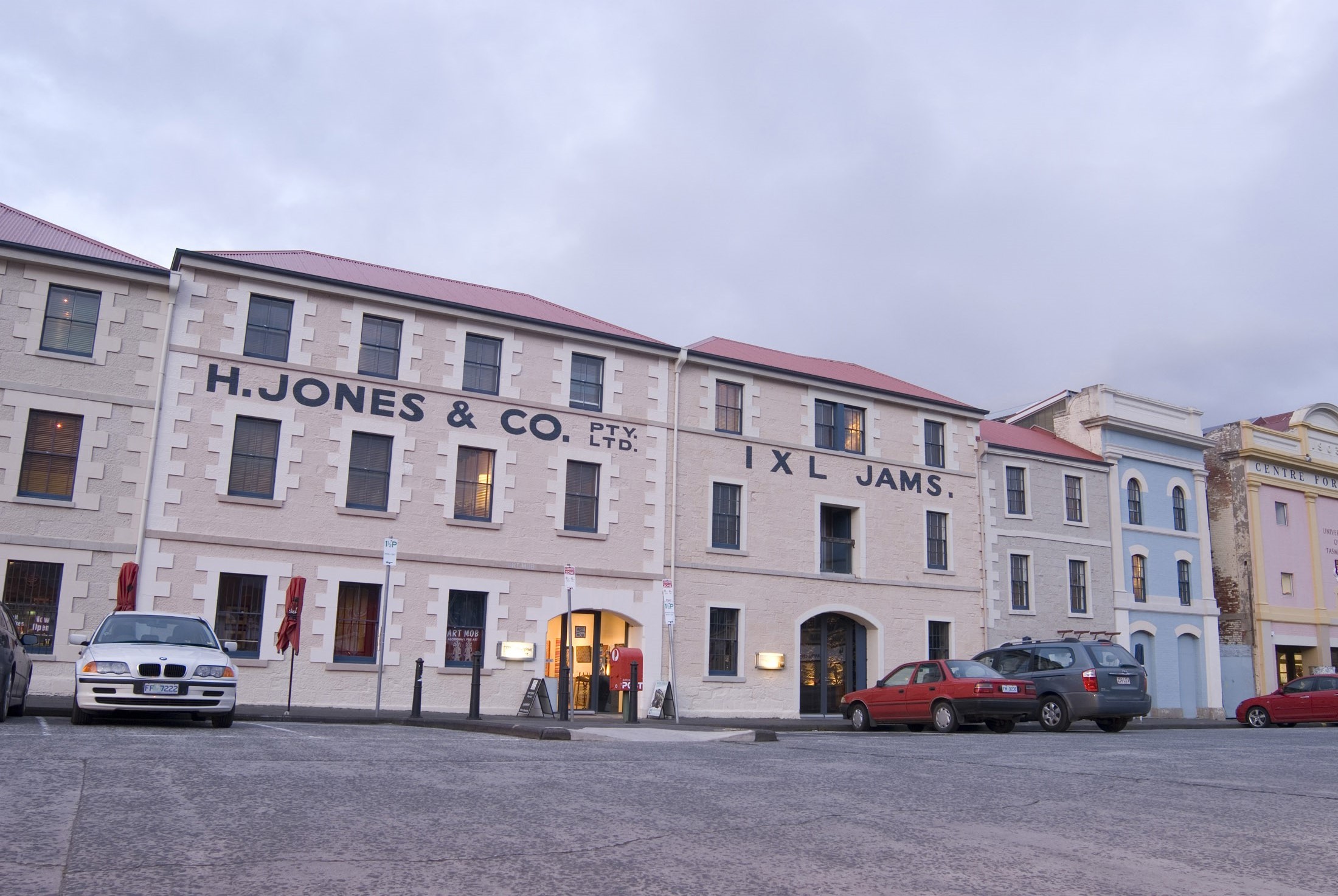 an image of former henry jones warehouse on hobart dock front, now convered into a hotel