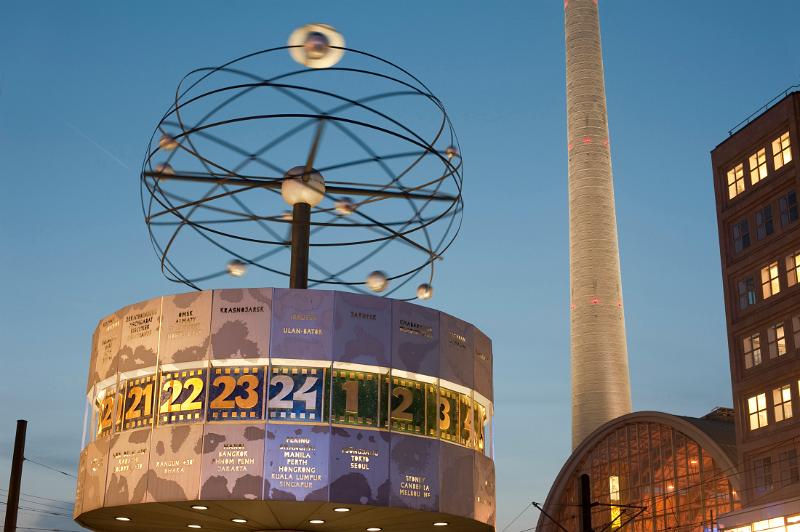 the Weltzeituhr wolrd clock, one of the landmarks in berlins alexanderplatz