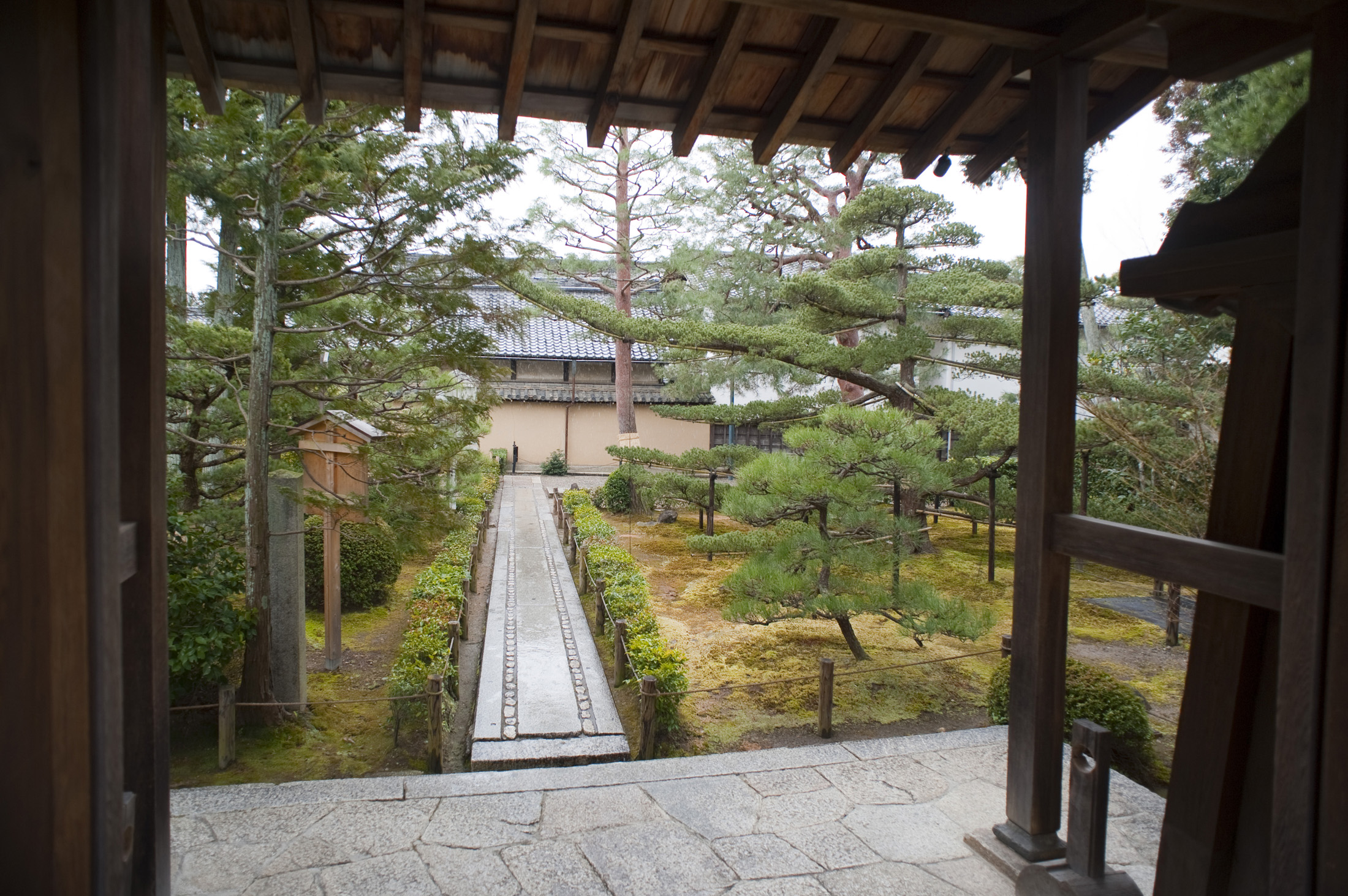 an image of Daisen-in temple in the temple complex of Daitoku-ji in Kyoto, Japan