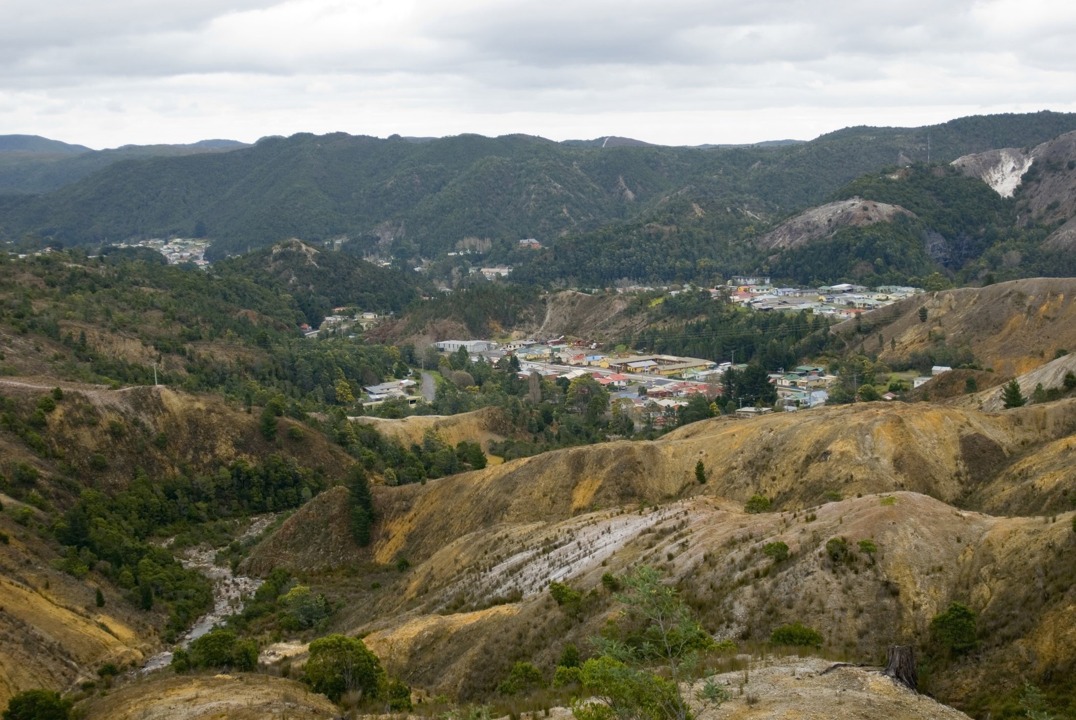 an image of brightly colored houses in queenstown, australia