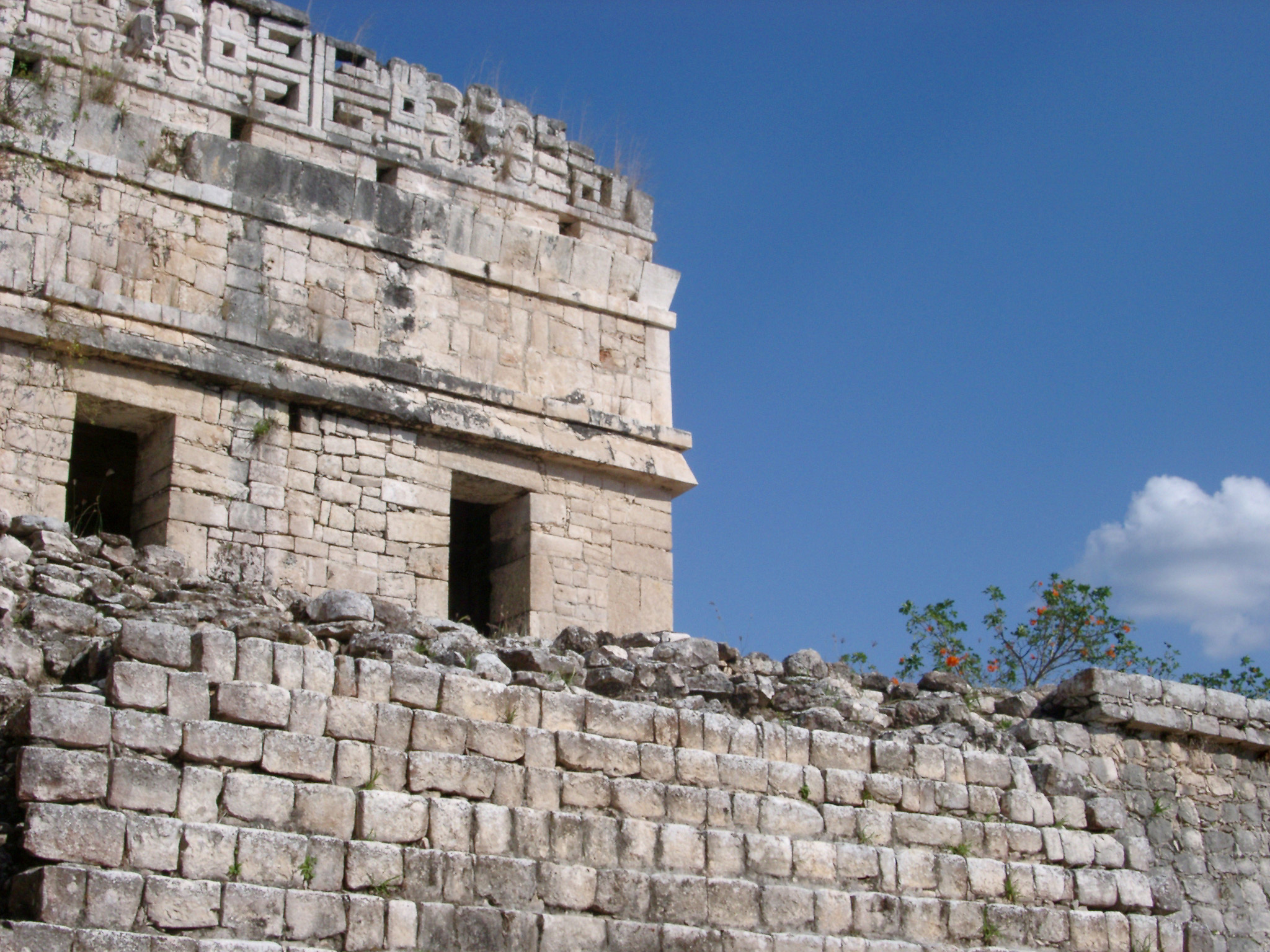 an image of Detail of a stone building at Chitzen Itza in the Mayan ruins on the Yucatan Peninsula, Mexico