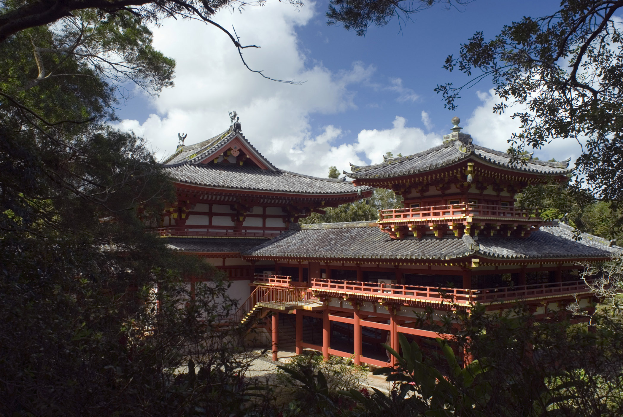 an image of Byodo-In Temple, Hawaii, a replica Japanese Buddhist temple for worship on Ohau